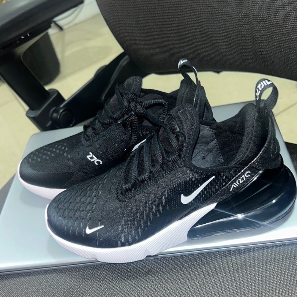 I am selling a pair of Nike Air Max 270 size 5y 
Women's Shoes